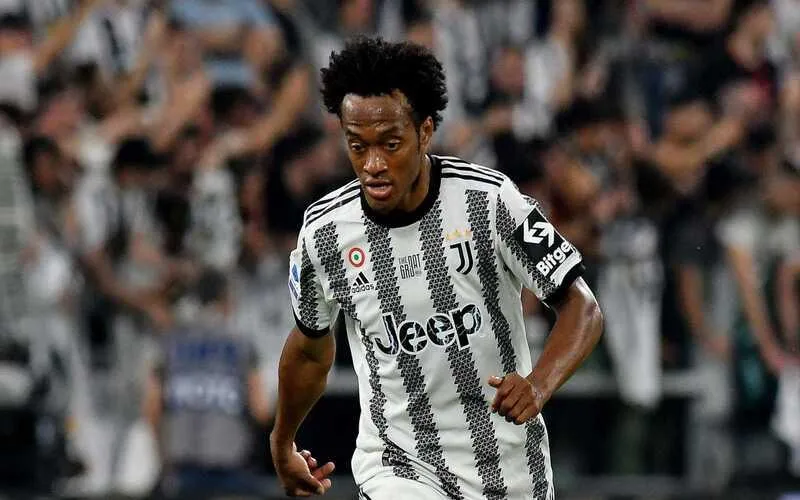 Cuadrado chàng cầu thủ tóc xù với khả năng đi bóng lắt léo